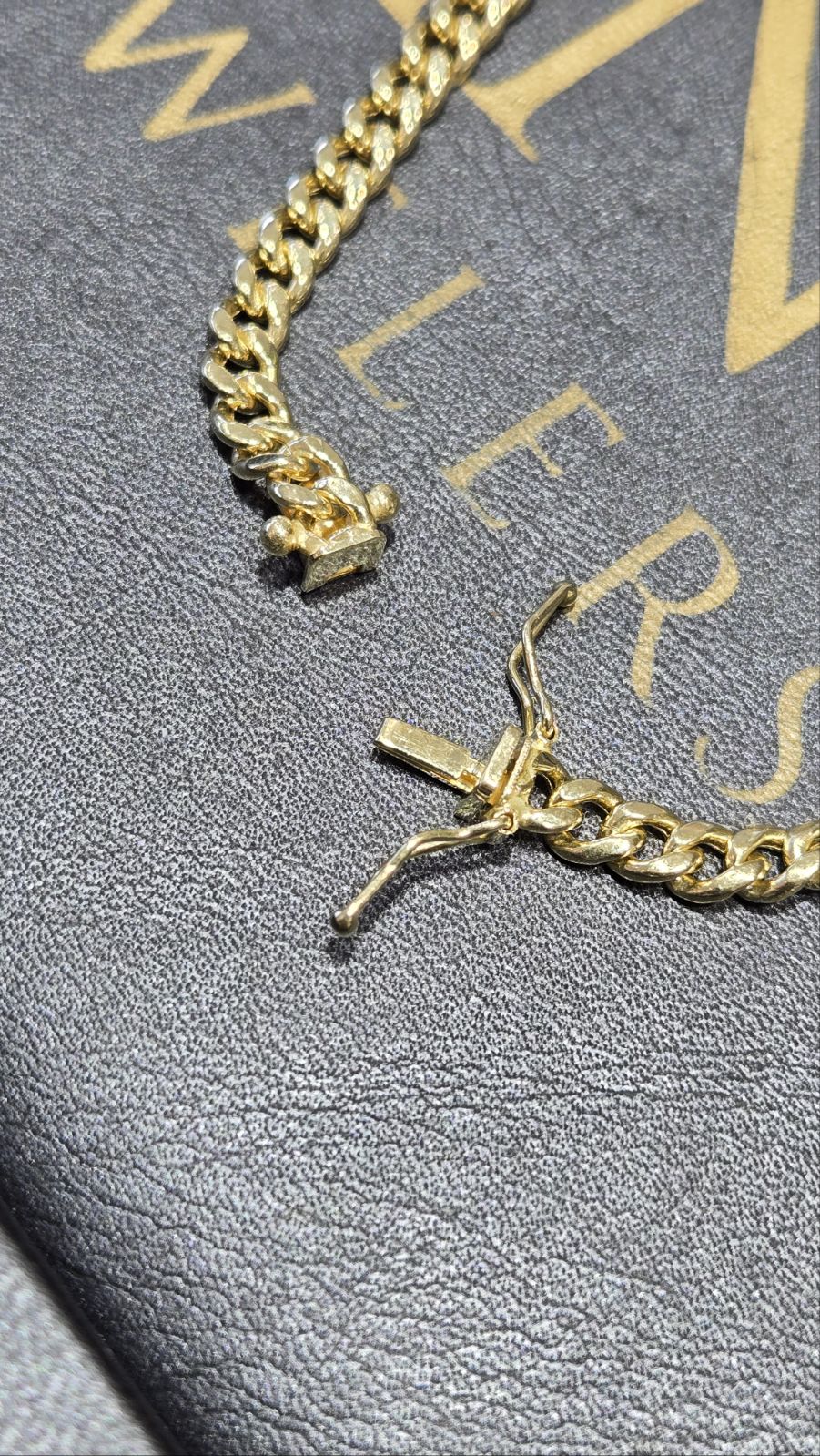 Miami Cuban Chain (Semi Solid)