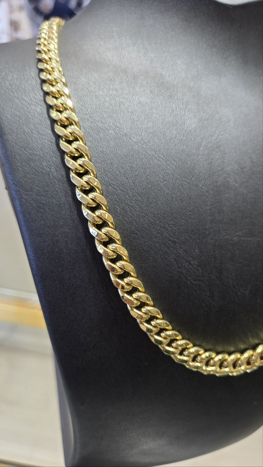 Miami Cuban Chain (Semi Solid)