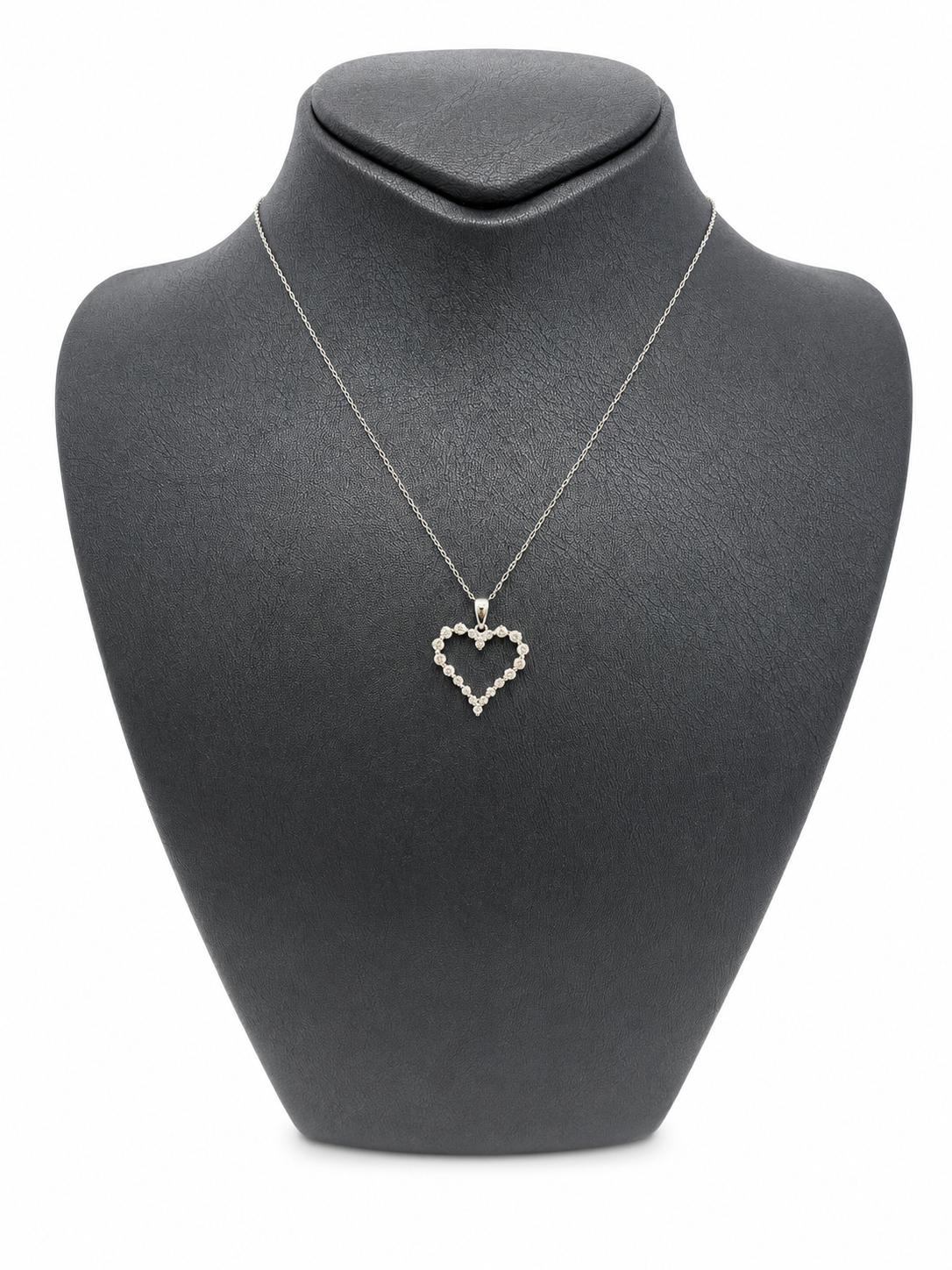 Heart shaped 0.5ct Diamond Pendant in 10k White Gold