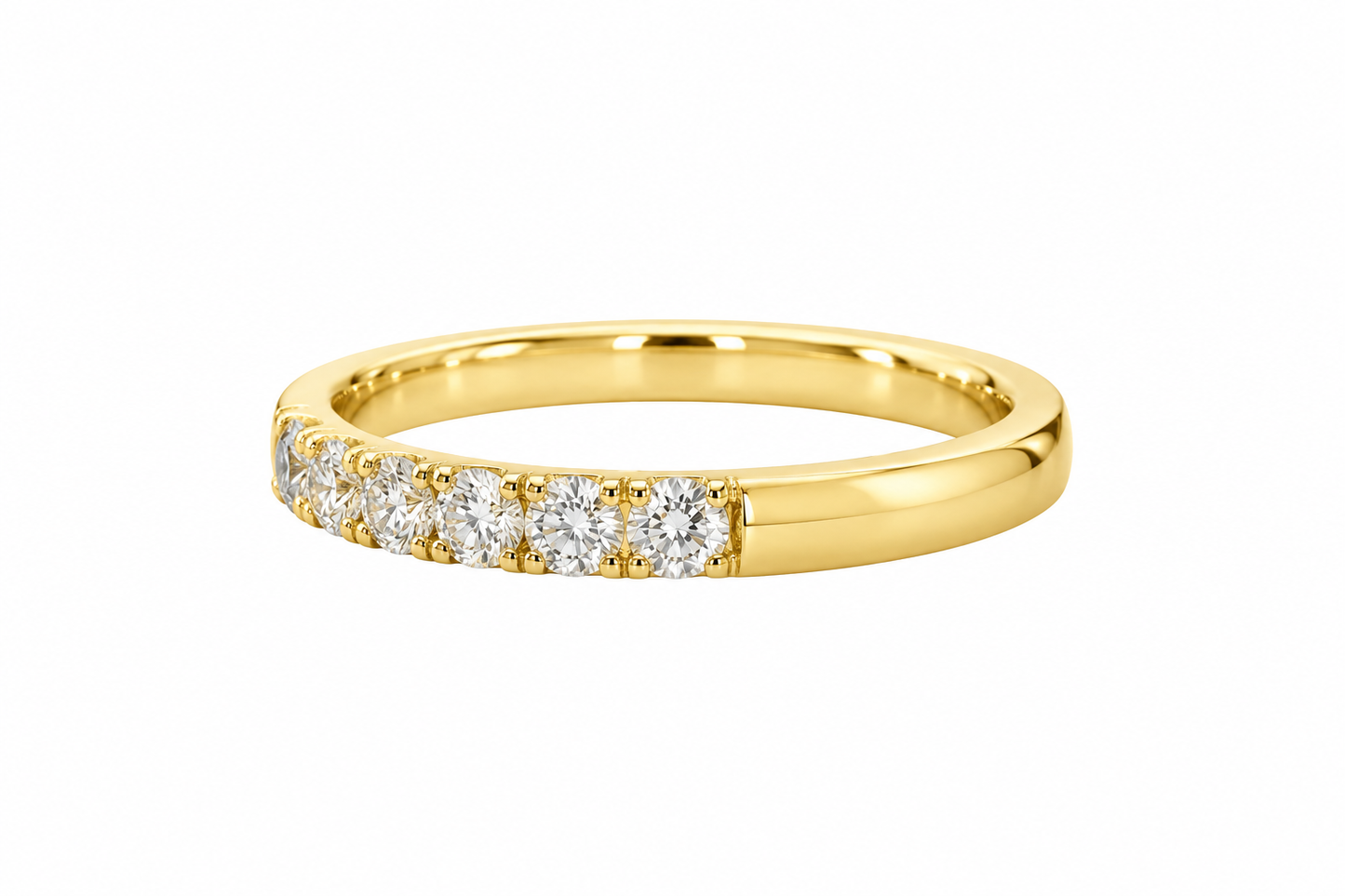Class Split-Prong Round Diamond Band