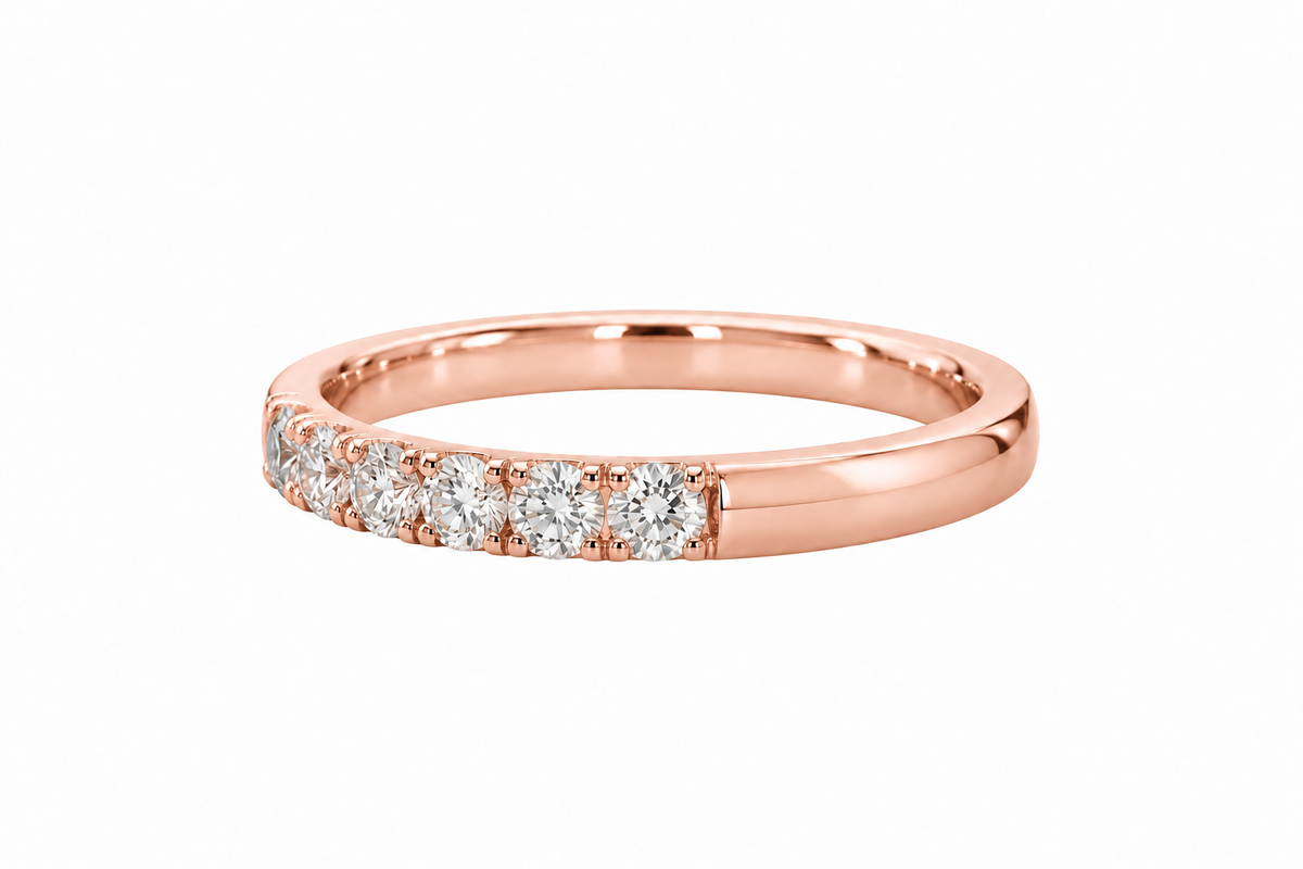 Class Split-Prong Round Diamond Band