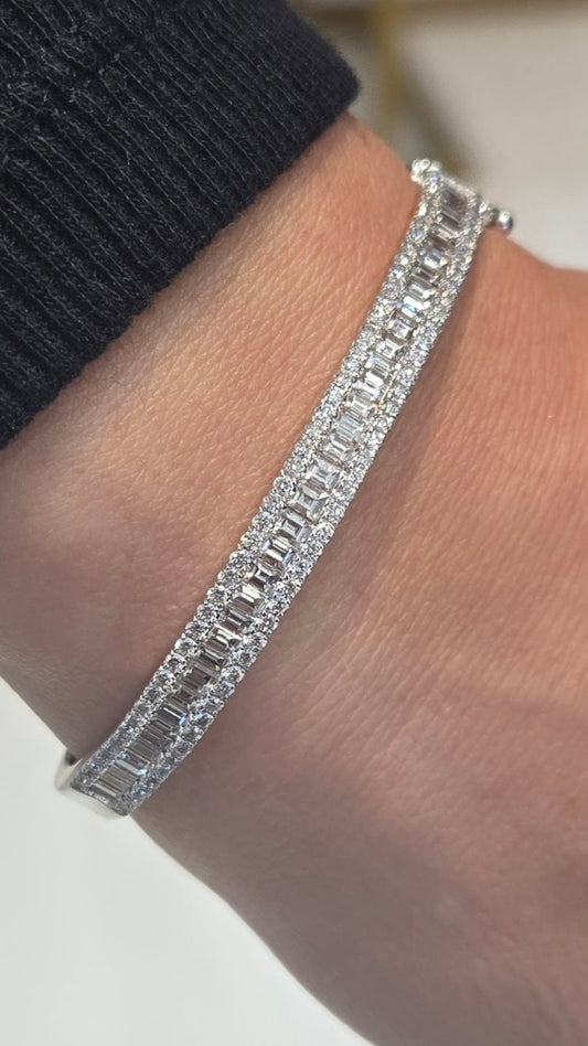 Emerald & Round Diamond Bangle