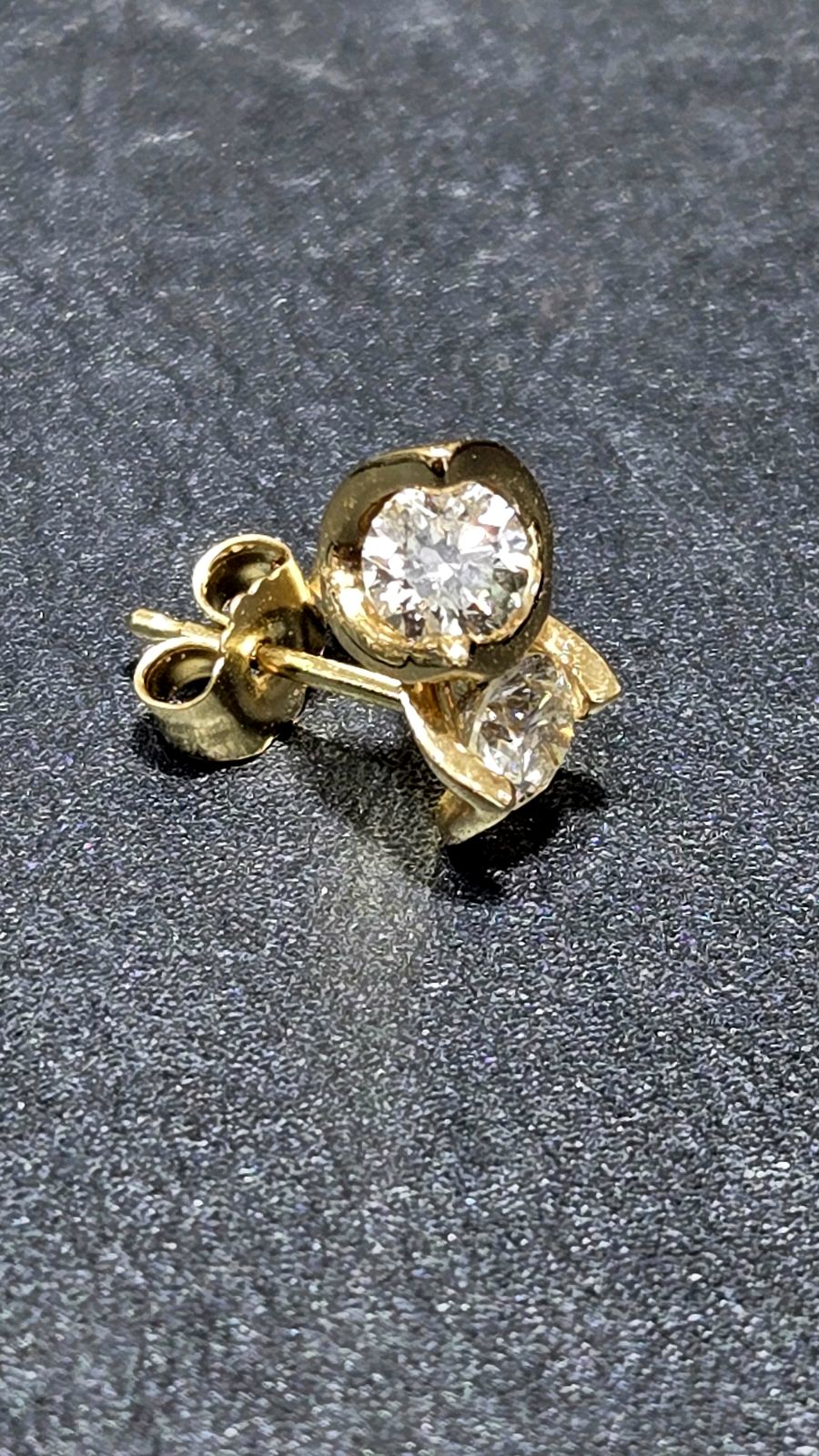 Diamon Stud Solitaire 14k Yellow Gold
