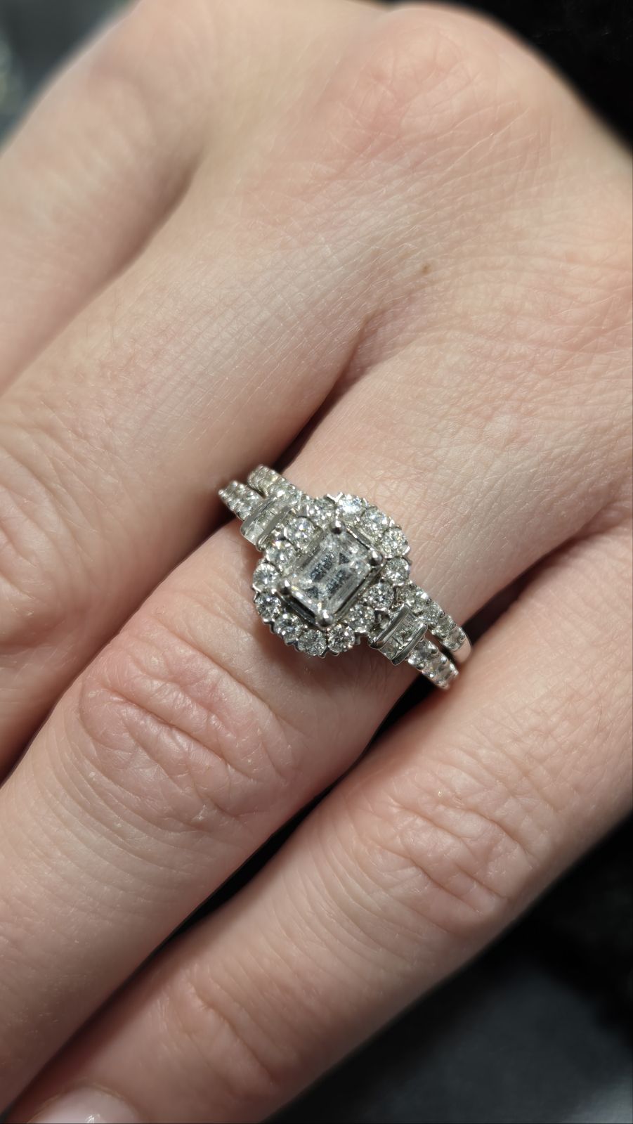 Emerald Halo Bridal Set