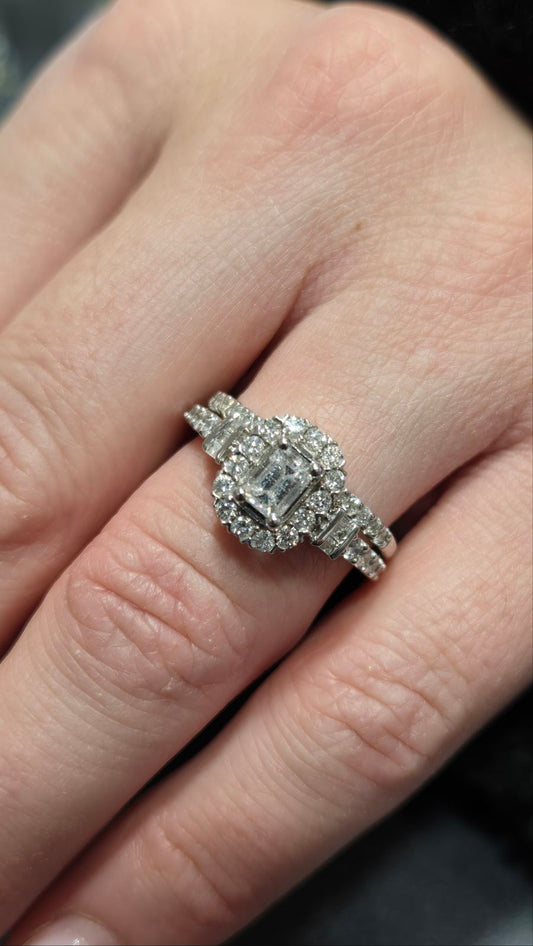 Emerald Halo Bridal Set