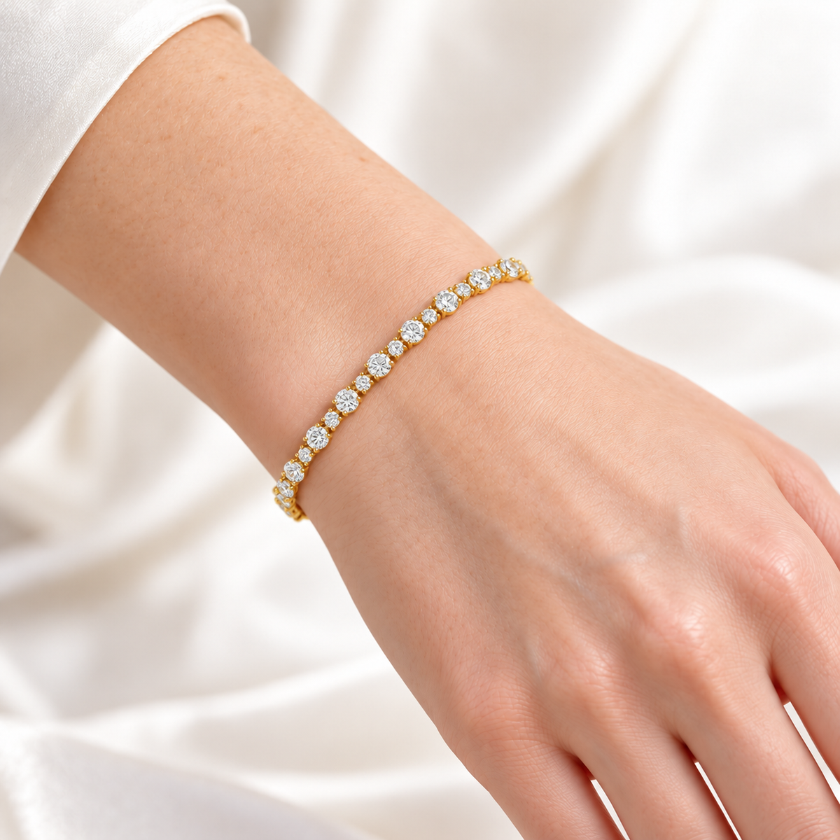 Alternating Diamond Yellow Gold Tennis Bracelet