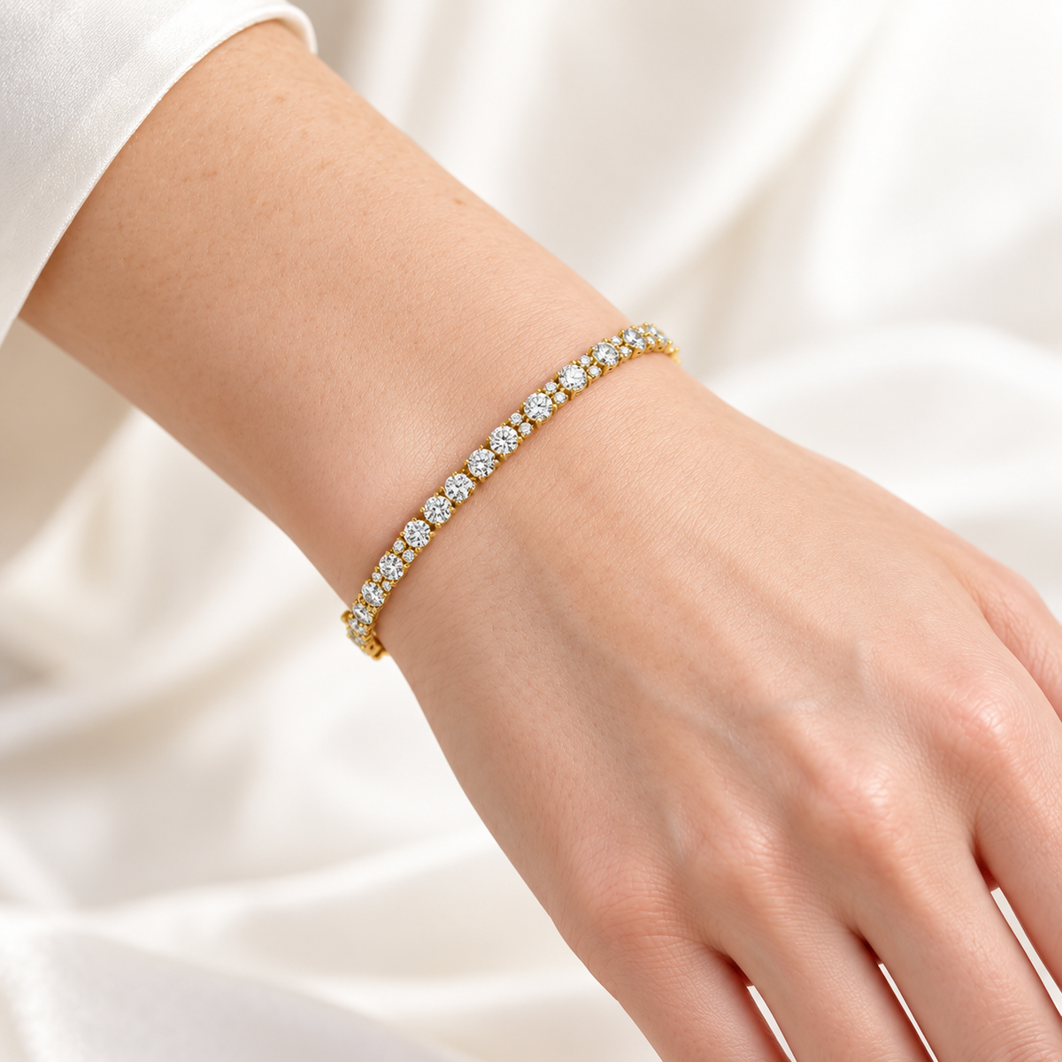 Alternating Diamond Yellow Gold Tennis Bracelet