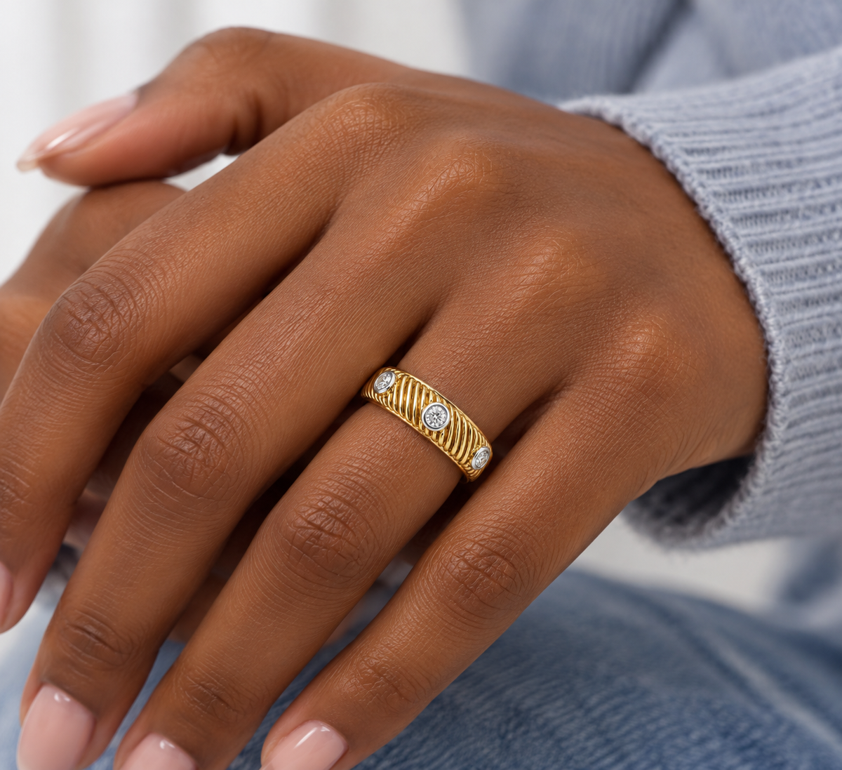 Lab Diamond 3 Stone Ribbed Designer Ring