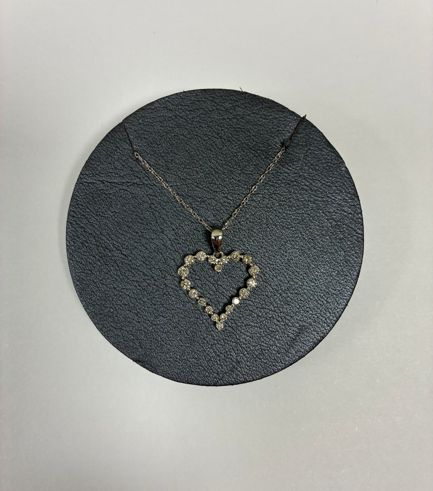 Heart shaped 0.5ct Diamond Pendant in 10k White Gold